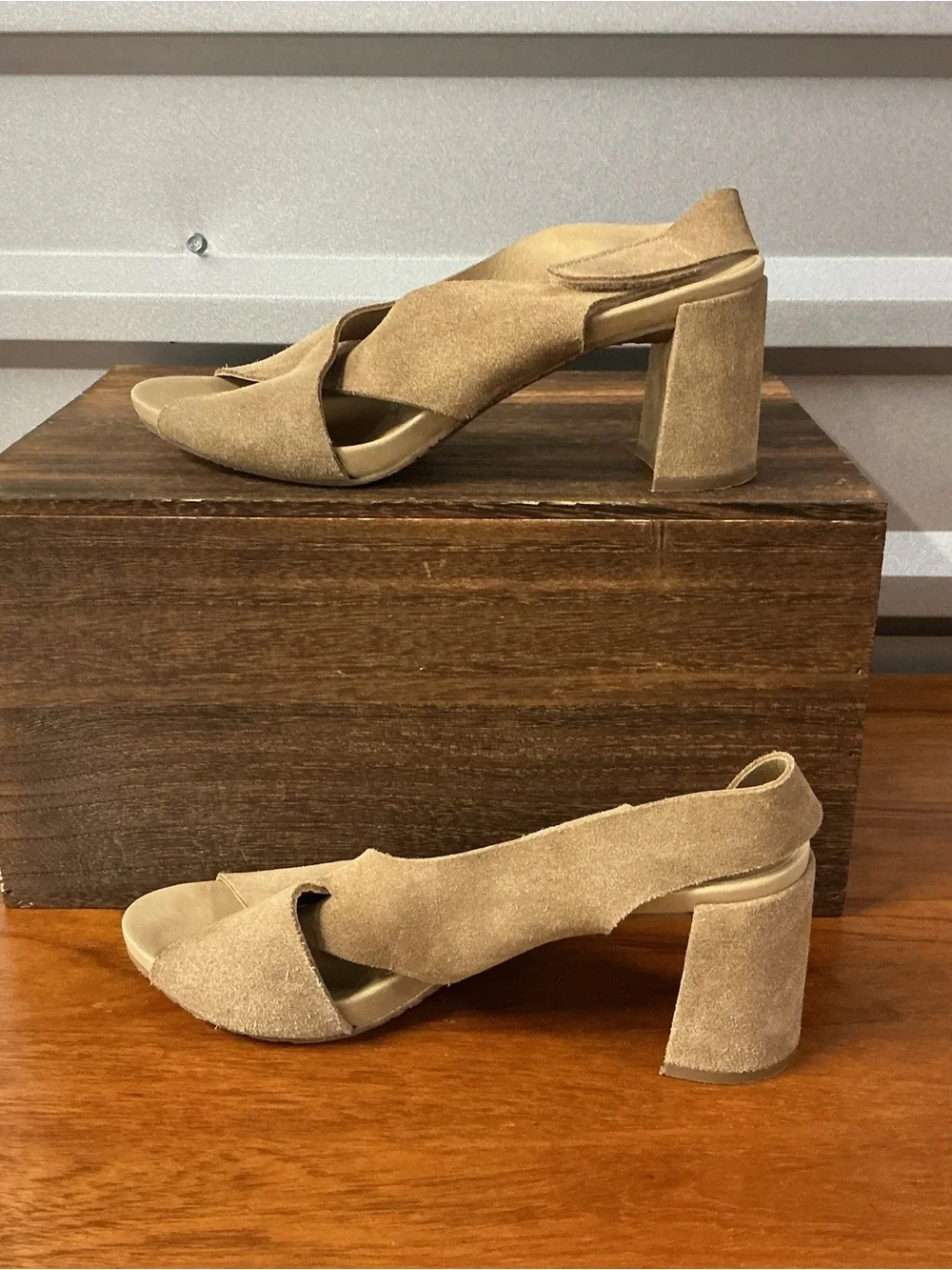 Pedro Garcia Women Tan Suede Crisscross Slingback Wedge Sandal 40.5EU 10.5US. Pr
